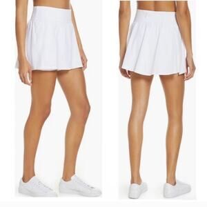 Spanx Get Moving 17-Inch Tennis Skort Size Medium Preppy Outdoor Boating Summer